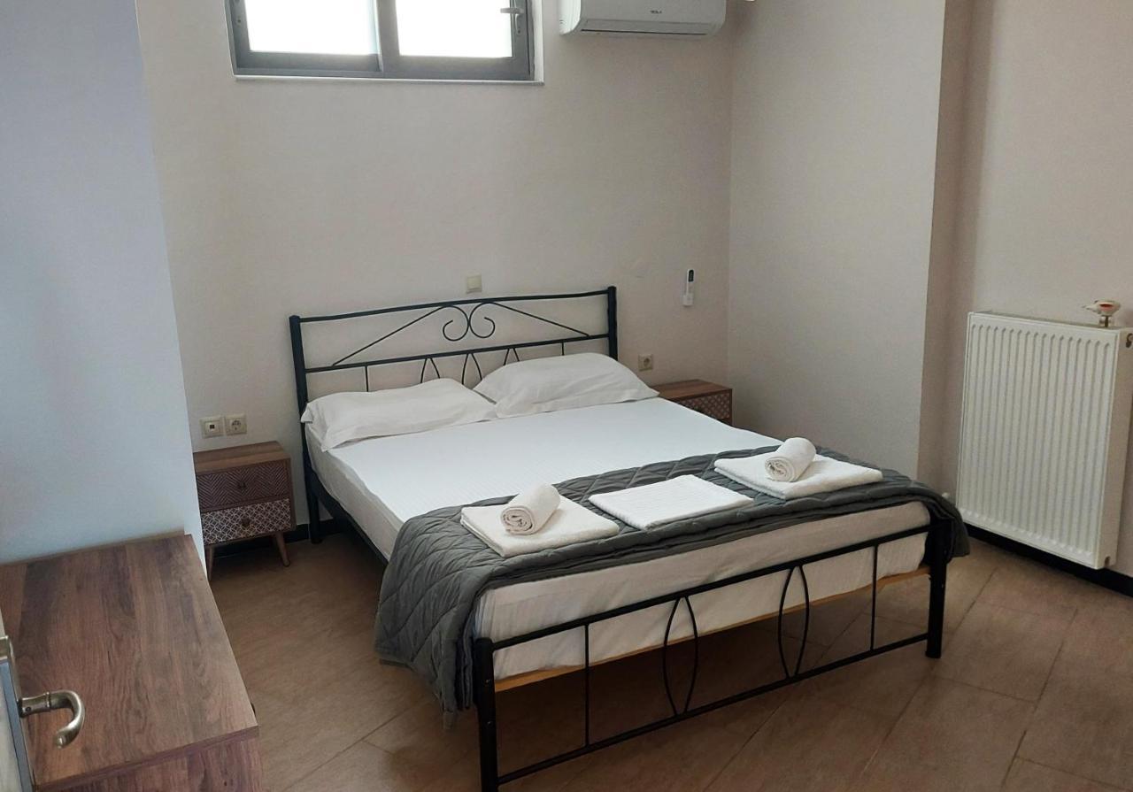 Golden Sunrise Apartment Gythio Exterior photo